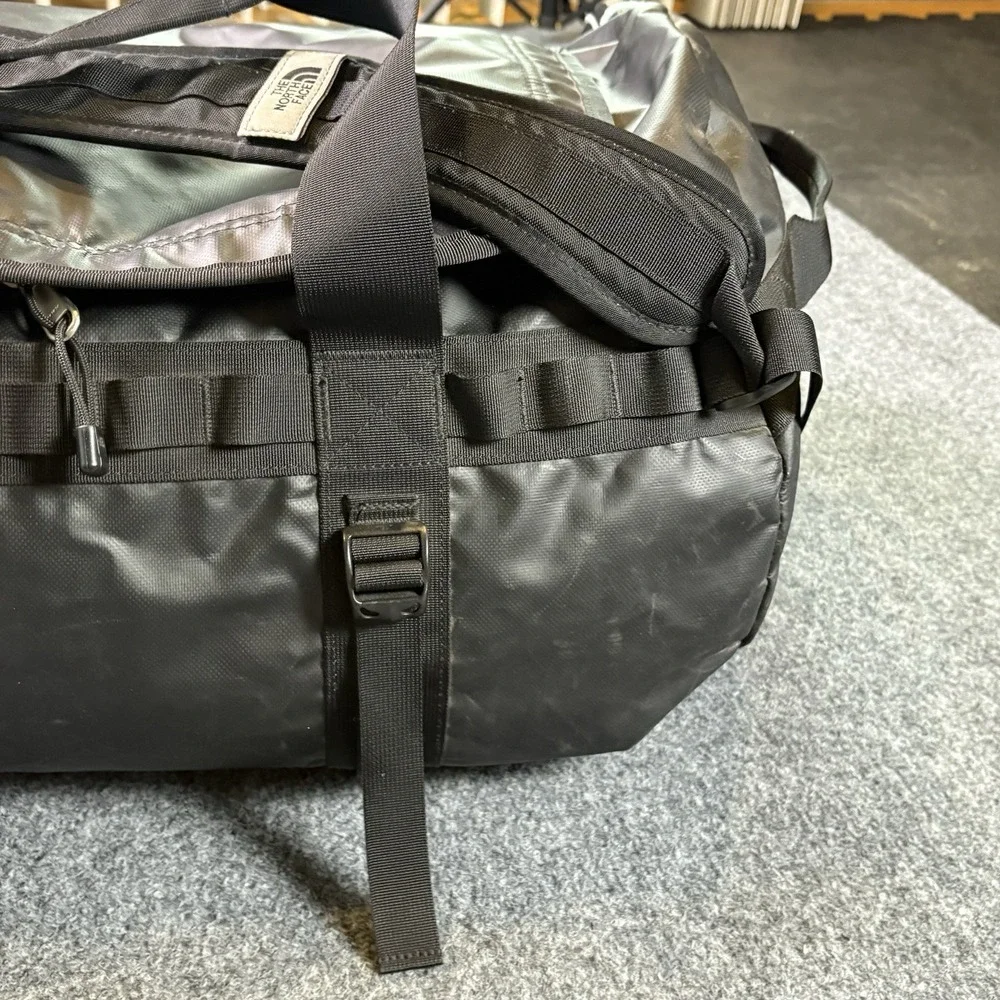 The North Face Duffel Bag Base Camp Black Convertible Adjustable Strap Shoulder
